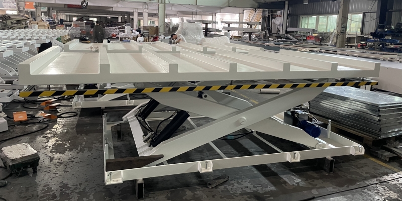 पॅनेल फर्निचरसाठी 6 काटा असलेल्या हायड्रॉलिक लिफ्ट: सानुकूलित मटेरियल ट्रान्सफर सोल्यूशन